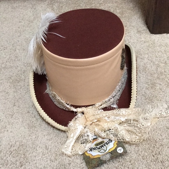 Steampunk brown hat with chain,lace bow and feathers. main image 4